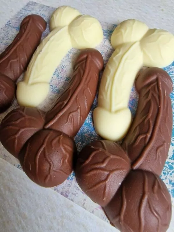 Chocolate Willies Pack of 3 Milk and White Chocolate. Realistic Penis 2D chocolate.